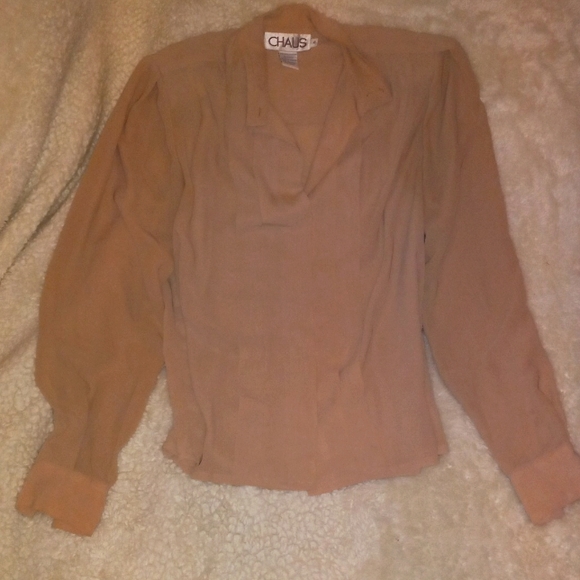 Neutral Pleated Biz Top - Picture 1 of 2